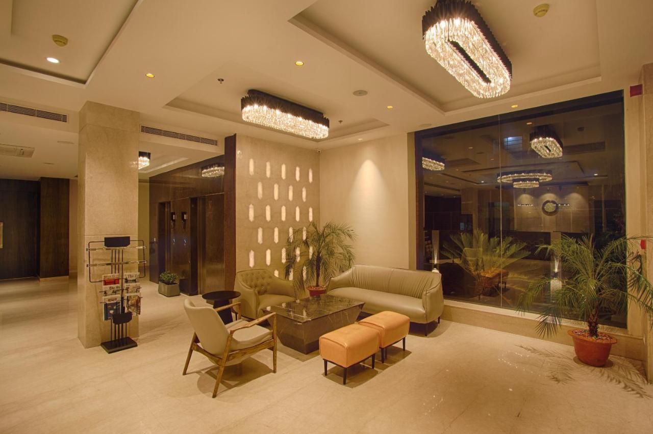 Sunhill Portico Hotel Siliguri Buitenkant foto
