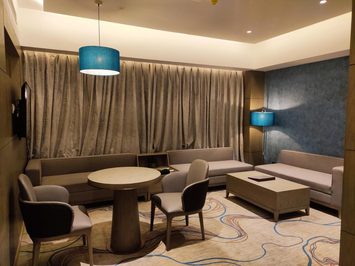 Sunhill Portico Hotel Siliguri Buitenkant foto